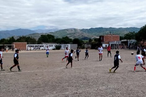 Torneo Diego Maradona: por amor al barrio y por diversión 