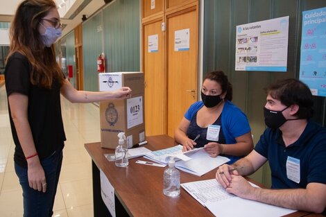 El Gobierno aumentó el pago a las autoridades de mesa de las elecciones 2021, que recibirán ahora un adicional de  $1000.