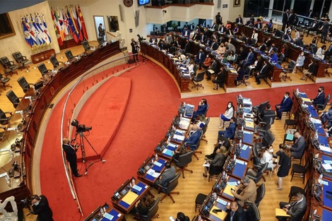 Congreso salvadoreño archivó la propuesta para despenalizar el aborto