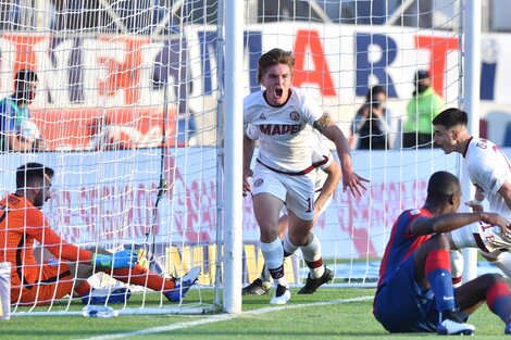 San Lorenzo en su laberinto: Lanús le dio un nuevo golpe