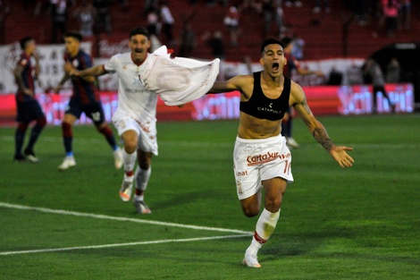 Huracán ganó el clásico y profundizó el mal presente de San Lorenzo