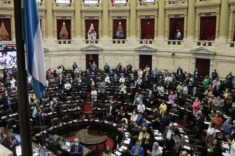 Diputados tratan la ley de alivio Fiscal y la de etiquetado frontal