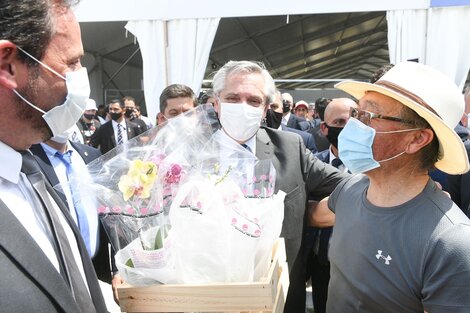 Alberto Fernández recorrió comercios en Escobar