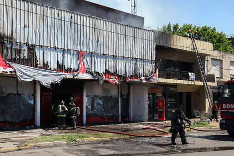 Eva Perón al 6500, así quedó el taller siniestrado. (Fuente: Gentileza Rosario3.com)