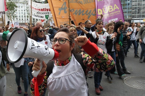 Los docentes porteños volvieron a reclamar por los profesorados