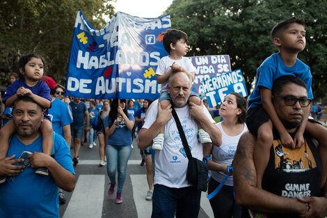 Barrileteada frente al Garrahan por la "neurodiversidad"