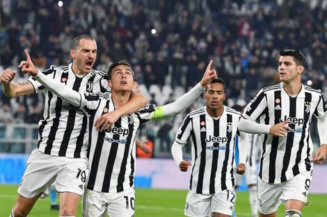 Dybala brilló y metió a la Juventus en octavos de la Champions