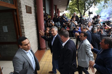 Mauricio Macri en Dolores, al ingreso a su indagatoria por el espionaje a familiares del ARA San Juan.