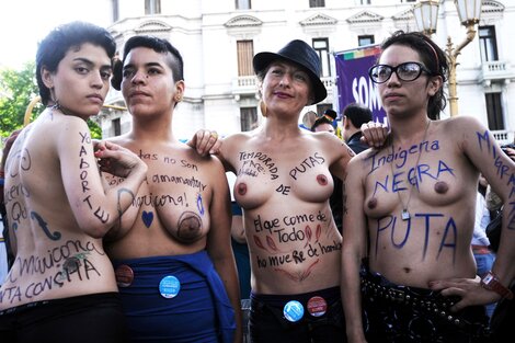 Un besito para Milei y Vidal desde las calles del Orgullo