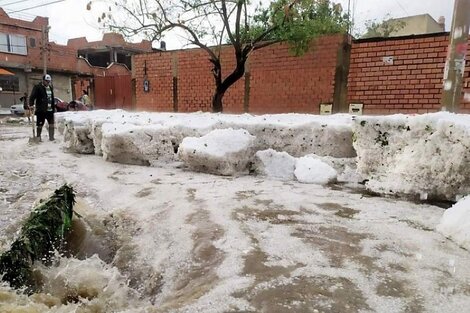 La impresionante tormenta que descargó 5 mil toneladas de granizo en Bolivia