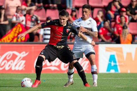 Colón goleó a Platense y sube en la tabla