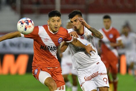 Lindo espectáculo en el Ducó entre Huracán y Argentinos