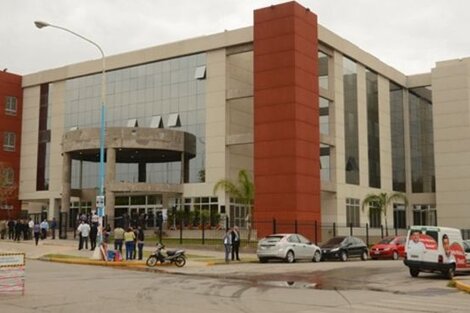 Mujer trans pide al Estado que se responsabilice de su hermano esquizofrénico