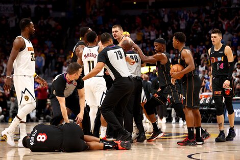 El momento de locura de Nikola Jokic en el triunfo de Denver