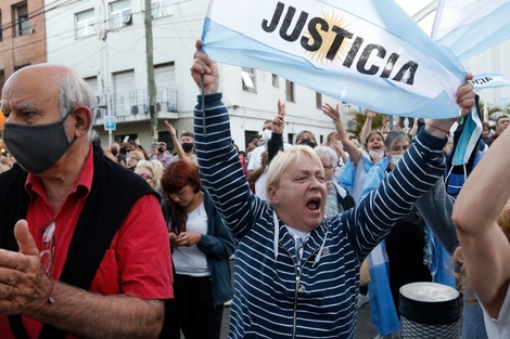 Cientos de personas se movilizaron contra la inseguridad