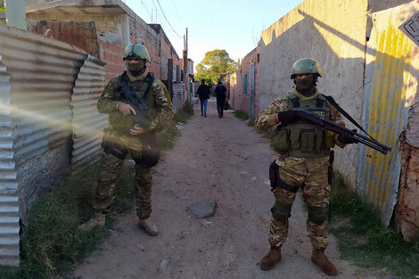 Los allanamientos fueron en barrio Triángulo y en el Fonavi de Rouillón y bulevar Seguí. 