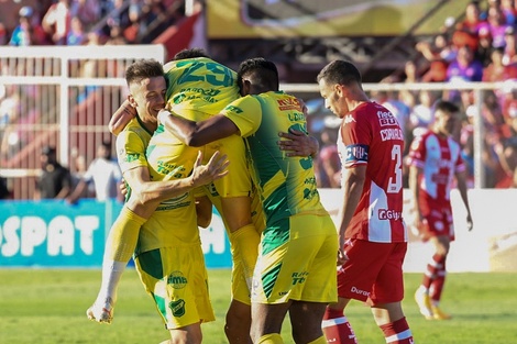 Liga Profesional: Defensa se metió en zona de Copa Sudamericana