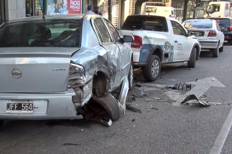 Choque múltiple en Boedo: El conductor se quedó dormido 