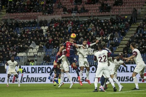 Serie A de Italia: igualaron Cagliari y Salernitana y son últimos