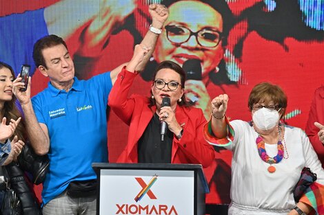 Xiomara Castro sería, de confirmarse el resultado de las elecciones, la primera mujer que gobernará Honduras.