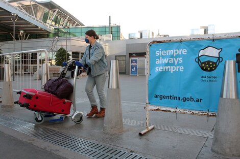 Cuarentena por Ómicron: qué deben hacer los que llegan desde África, paso a paso