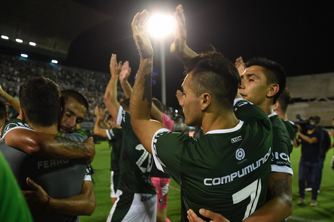 Ferro-Quilmes y Almirante-Barracas, las semifinales del Reducido