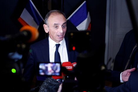 Francia: El ultraderechista Eric Zemmour oficializó su candidatura 