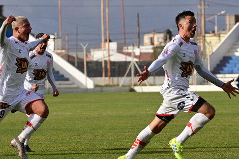 Barracas Central va por la revancha, tras perder el primer ascenso ante Tigre. (Fuente: Télam)