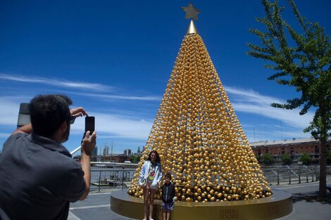 El 25 de diciembre es feriado por Navidad; el 24, no.