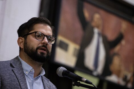 Boric, participa de un acto de campaña e Santiago con votantes evangélicos y protestantes.