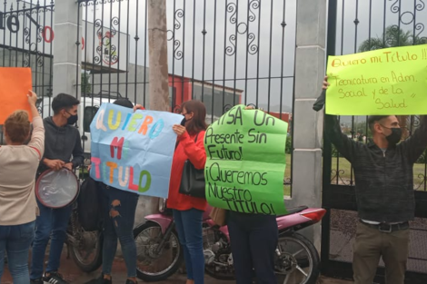 Agentes de salud hicieron un curso y ahora no les reconocen el título