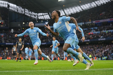 Manchester City ganó y sigue como único líder