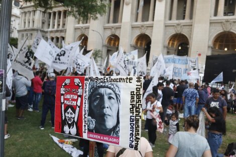 Denuncian amenazas de la Policía de la Ciudad en el acampe del Frente Milagro Sala