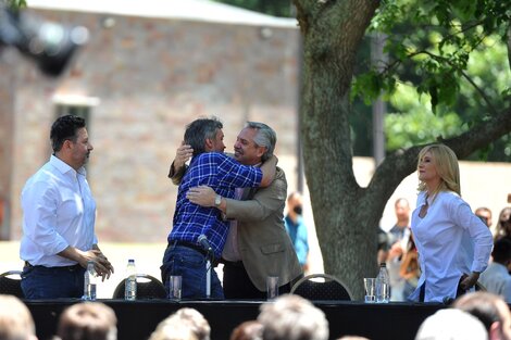 Alberto Fernández asistió a la asunción de Máximo Kirchner como presidente del PJ bonaerense. (Fuente: Enrique García Medina)