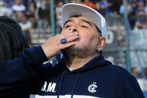 En su internación domiciliaria, Maradona tenía seguimiento de un médico de la  empresa Medidom. (Fuente: Télam)