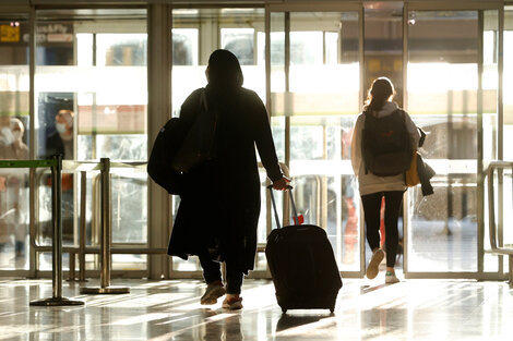 Si un vuelo se adelanta más de una hora, la línea aérea deberá compensar a los pasajeros