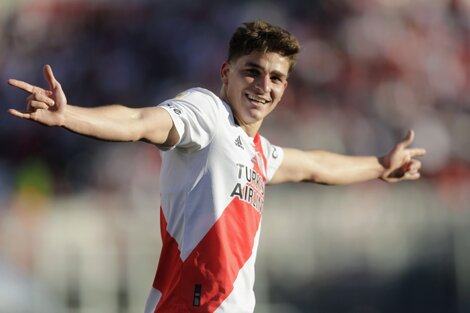 River Plate: Julián Alvarez fue elegido entre los 100 mejores delanteros del mundo