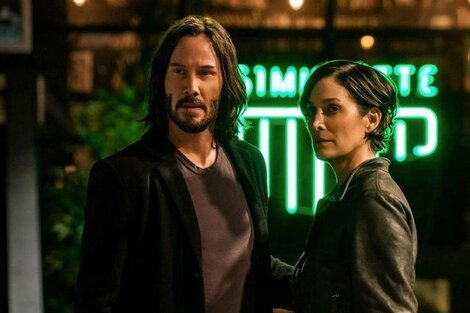 Neo (Keanu Reeves) y Trinity (Carrie-Anne Moss), viejos conocidos contra la Matrix.