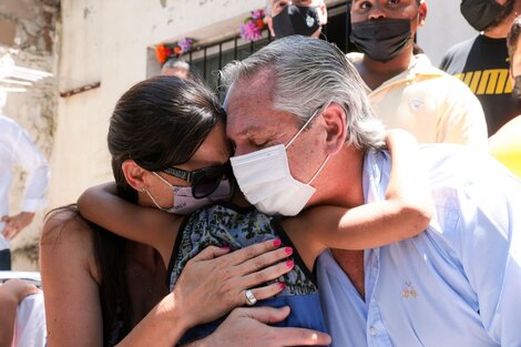Víspera de Navidad: Alberto Fernández recorrió hogares populares