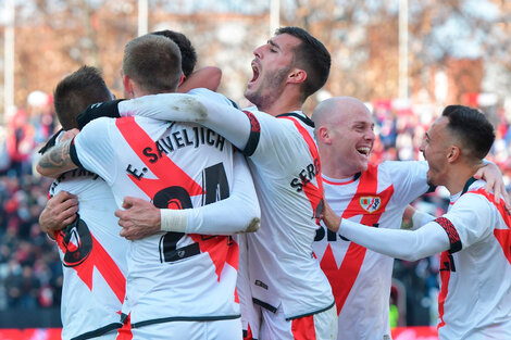 Saveljich juega en el Rayo Vallecano