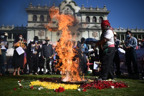 Guatemala conmemoró 25 años de la firma de los Acuerdos de Paz sin mucho para celebrar