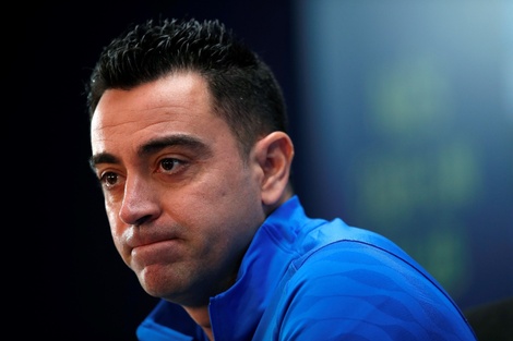 Xavi: "Es una locura que no se suspenda la Liga de España"