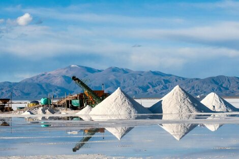 Este año comenzarían a construirse tres plantas de litio a escala comercial en Salta