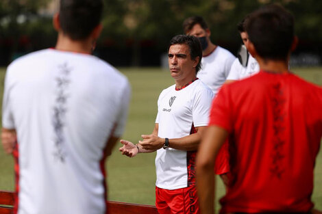 Javier Sanguinetti comenzó ayer su trabajo en Newell's (Fuente: Prensa NOB)