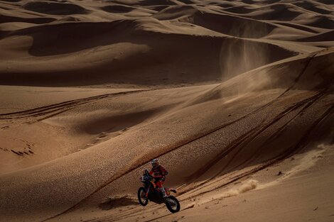 Rally Dakar: Kevin Benavides saltó al tercer puesto en motos