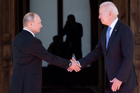 Putin y Biden van a haqblar de Ucrania.