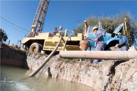 En Tolloche seguirán con agua envasada porque los pozos tienen arsénico 