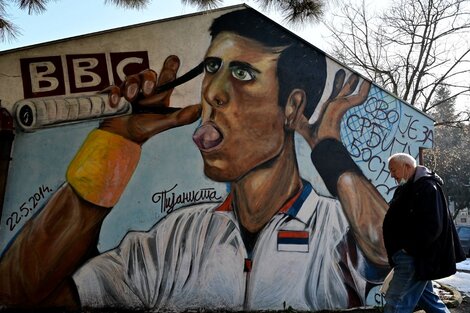 Un mural en Belgrado. Djokovic sacó campeón a Serbia de la Davis 2010 y fue subcampeón en 2013 (Fuente: AFP)