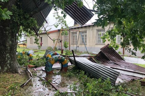 El fuerte temporal también provocó importantes destrozos en Navarro 