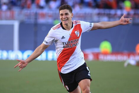 River: la venta de Julián Álvarez al Manchester City y la posible llegada de Barco